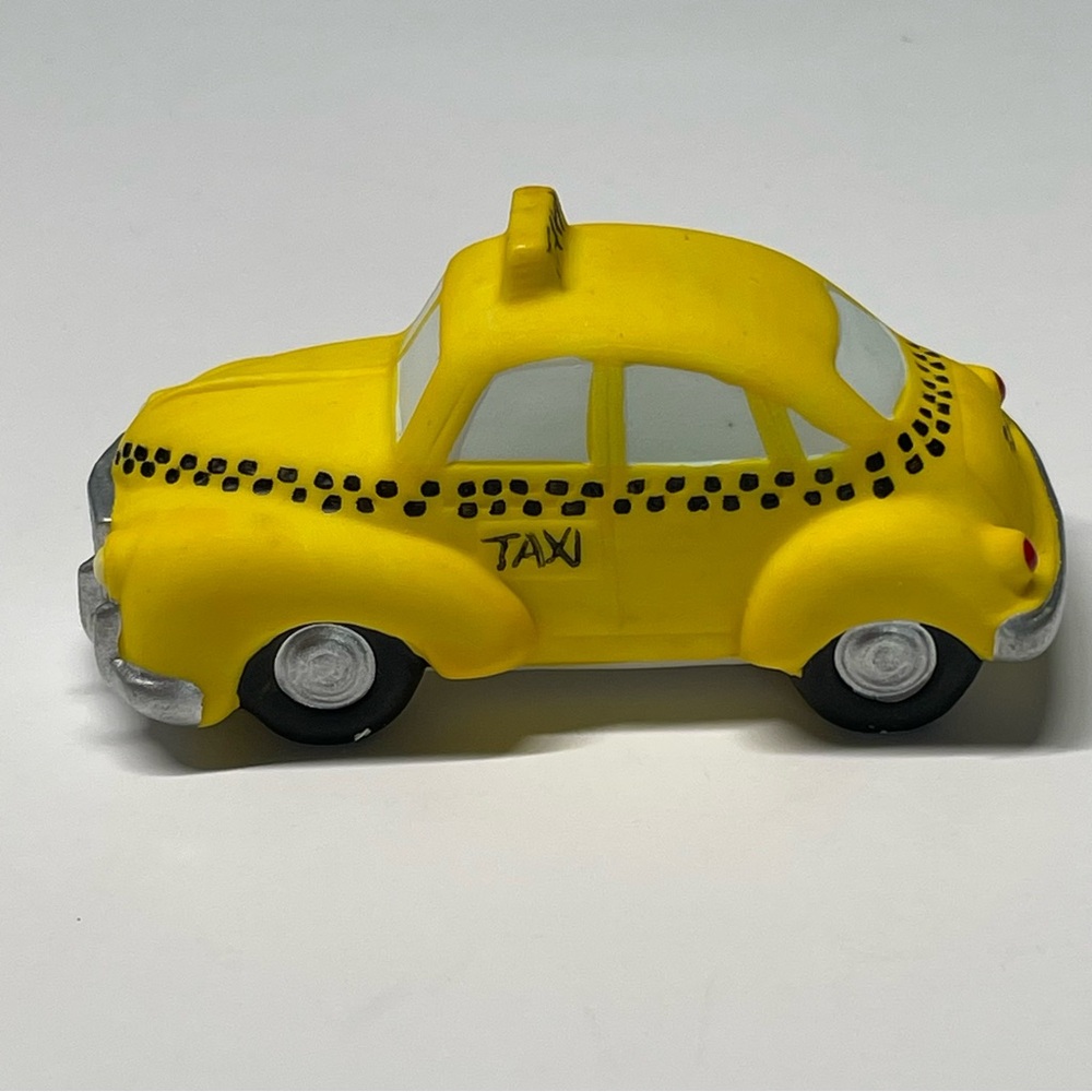 Vintage Dept. 56 Christmas 1987 Snow‎ Village Yellow Taxi Cab Retired